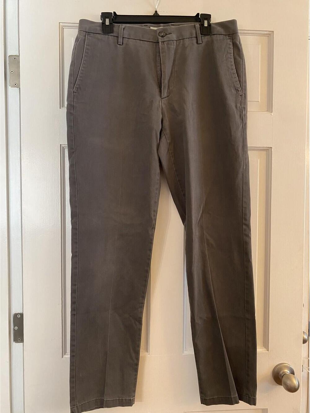 Dockers Mens Slim Tapered Fit Grey Dress Pants 34 x 32